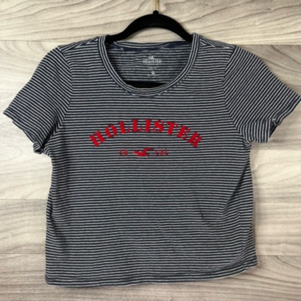 Hollister Slim Tee Crop Top Womens M Navy Striped Short Sleeve Logo Juniors Boho